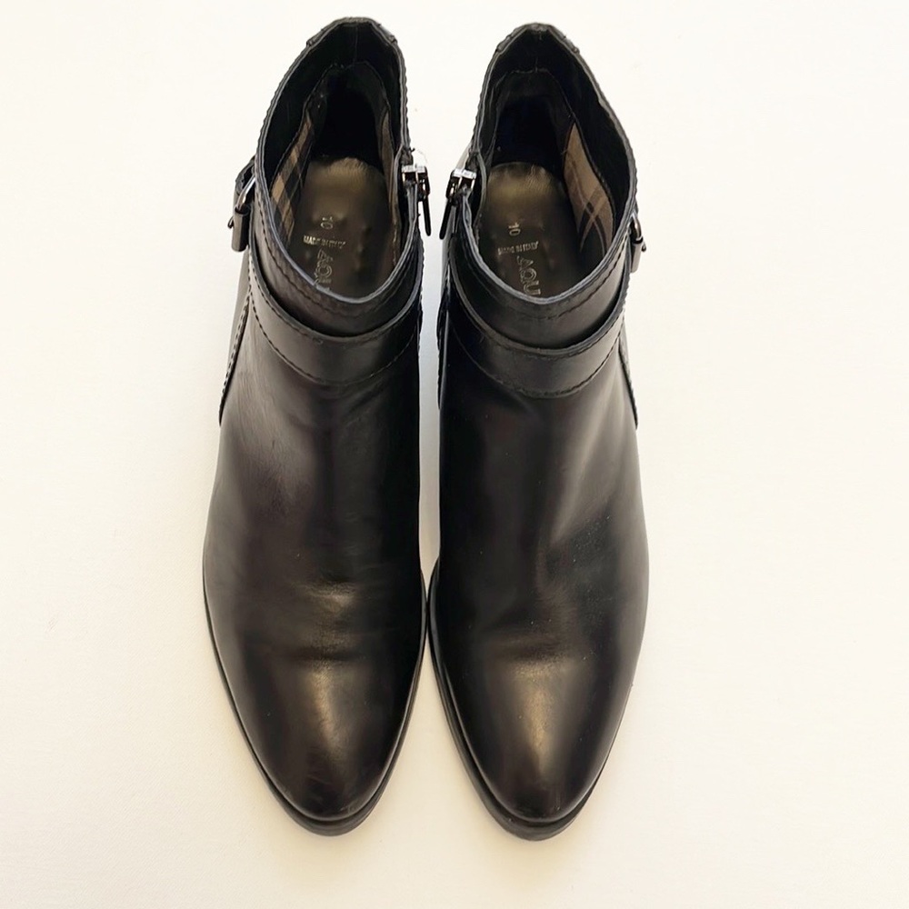 Aquatalia Leather Ankle Boots 10